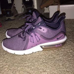NWOT Nike Airmax shoes Perfect condition!!!